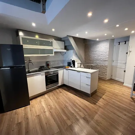 Nimes Superbe Appartement Duplex Climatisee Buitenkant foto